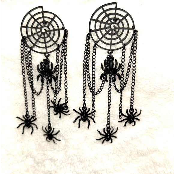 🕷️Black Iron Spider Web Earrings with Chains & Spiders - Picture 4 of 12